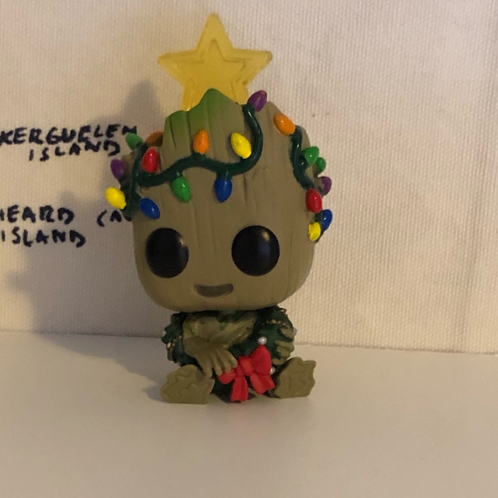 Baby Groot FUNKO Pop (Christmas) LIMITED EDITION